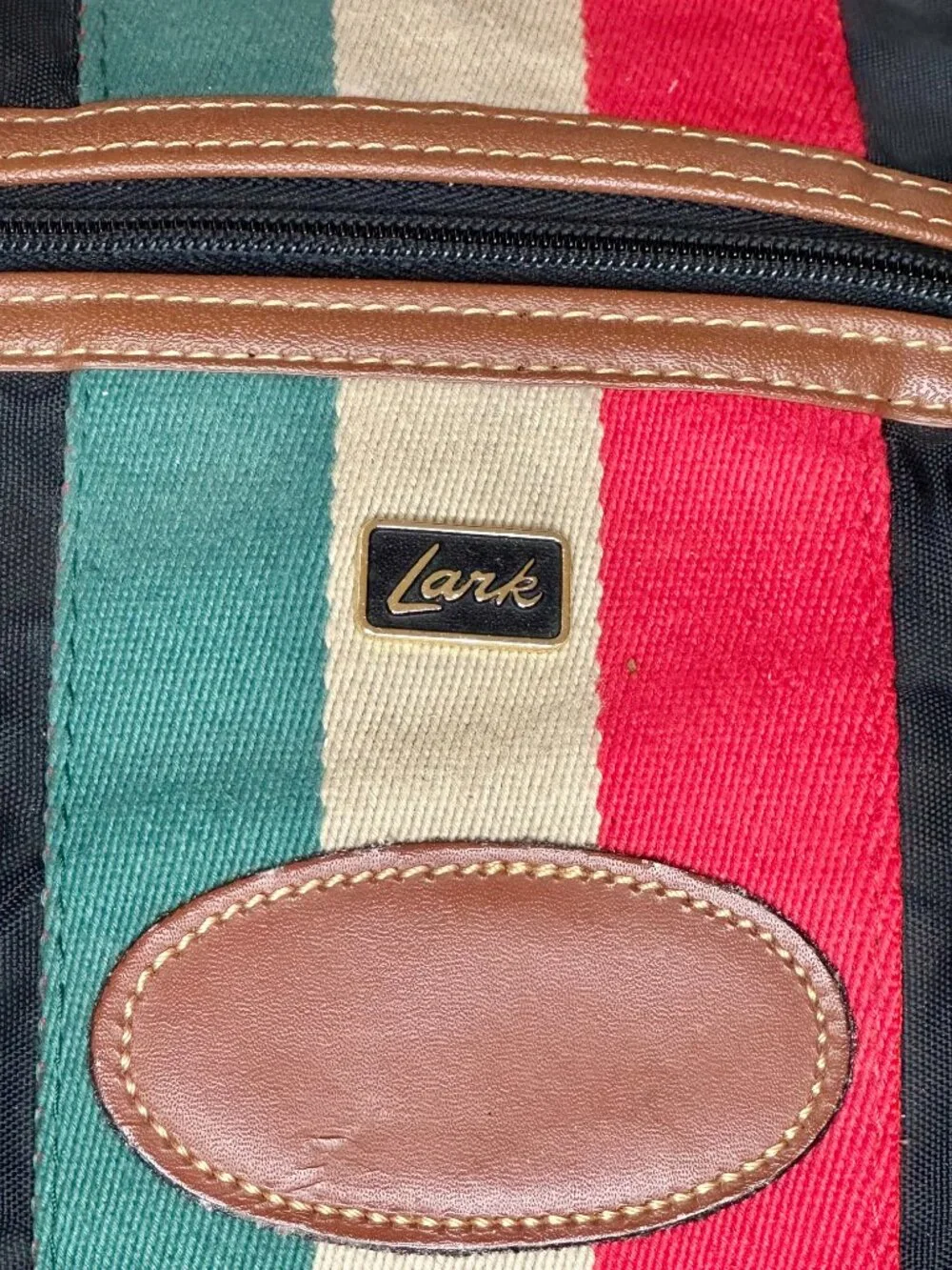 Vintage Lark Weekender Duffel | Expandable Sides | Lock + Strap